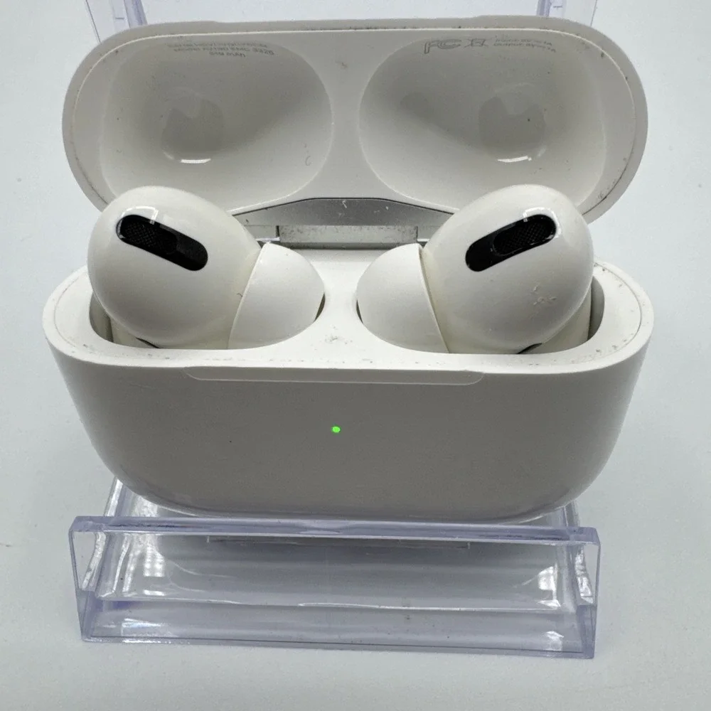 Apple AirPods Pro 1st Generation Magsafe Charging Case White MLWK3AM/A